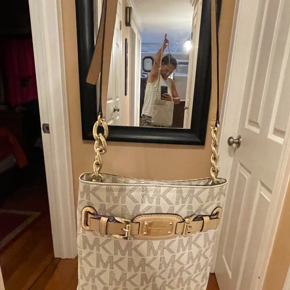 Cross shoulder Michael Kors